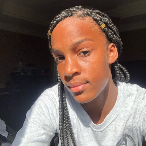 Meet your Posher, Lena - Picture 1 of 1